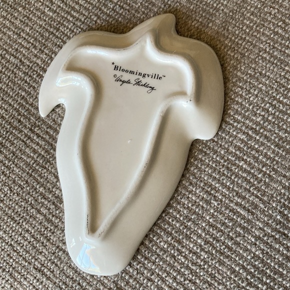 Excellent condition 3 plant trinket trays- ceramic - Picture 3 of 7